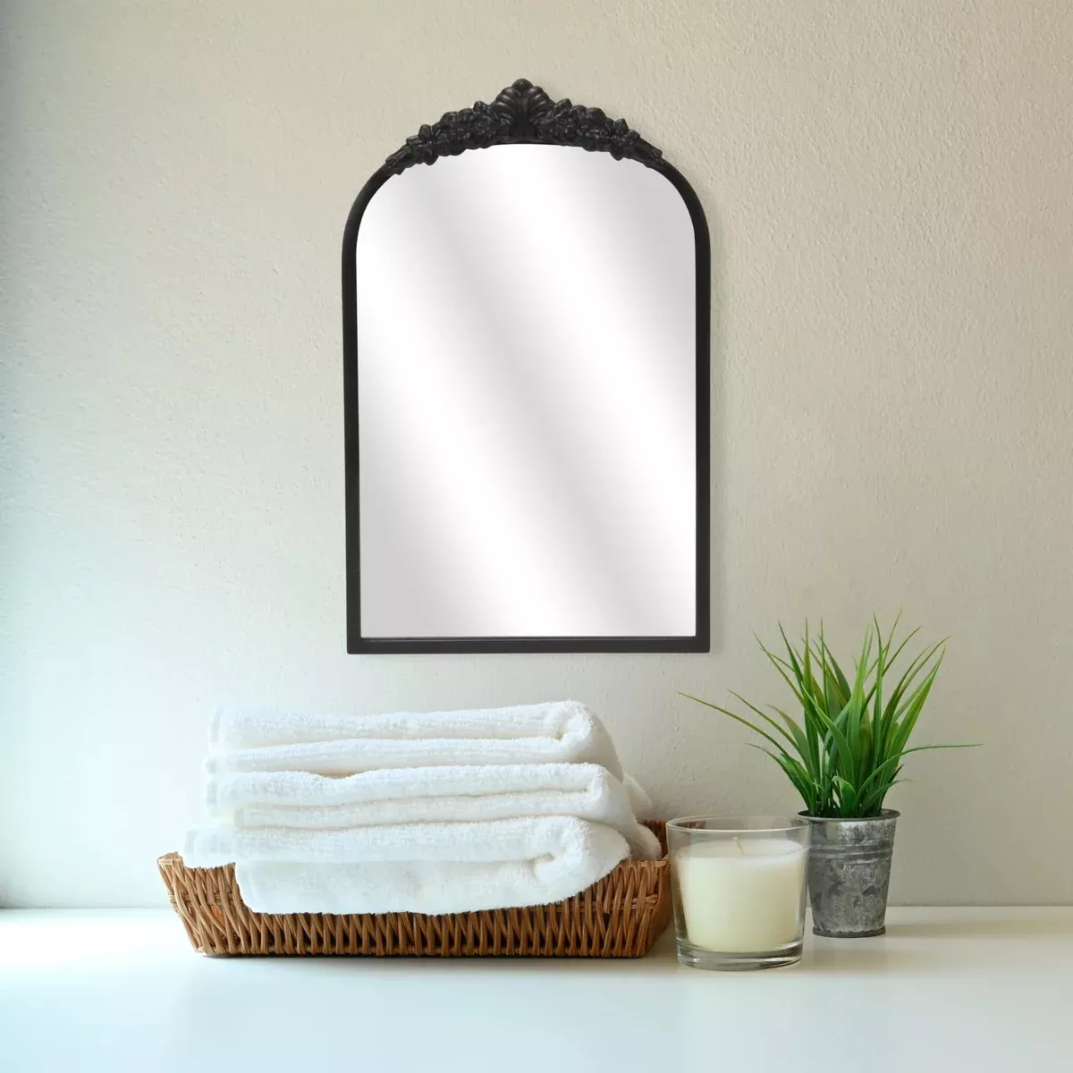 Cheungs Everlaine Modern Victorian Accent Mirror
