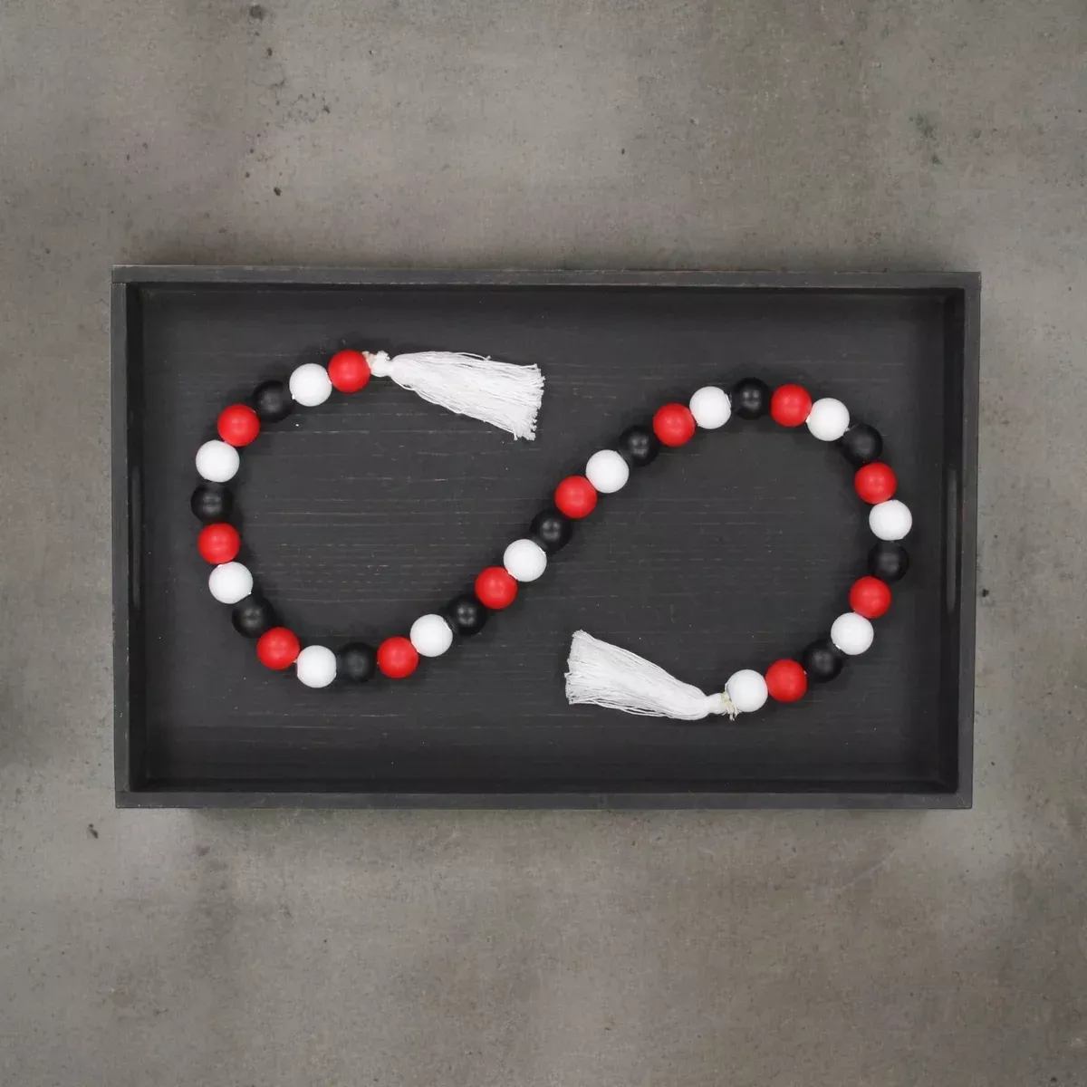 Cheungs Kira Red White and Black Beaded Garland 6044