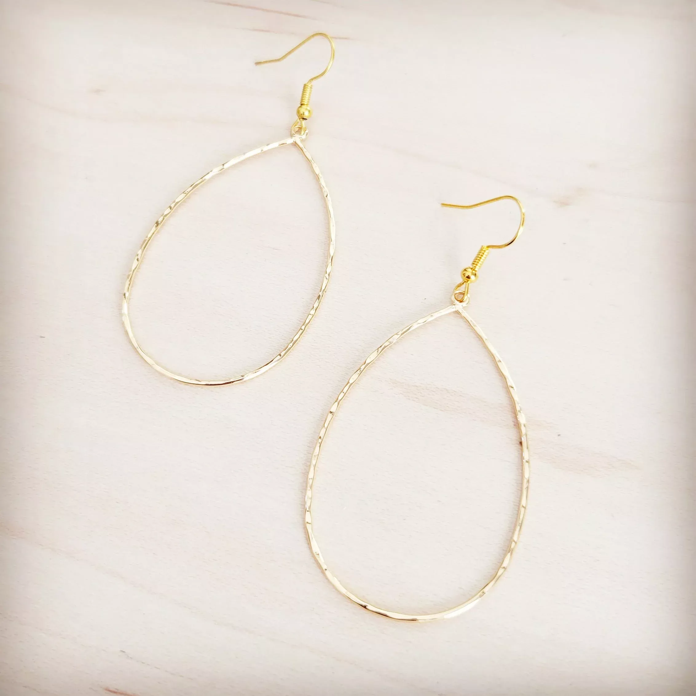 Hammered Gold Oval Hoop Earrings 200bl