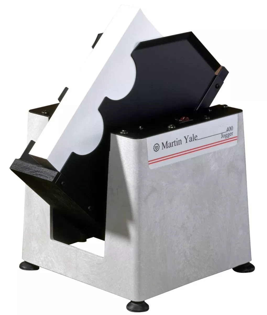 Martin Yale 400 Single Bin Desktop Paper Jogger, Aligns and Separates Envelopes, Cards, Small Paper Stock, Jogs One Full Ream of 8-1/2" x 11"