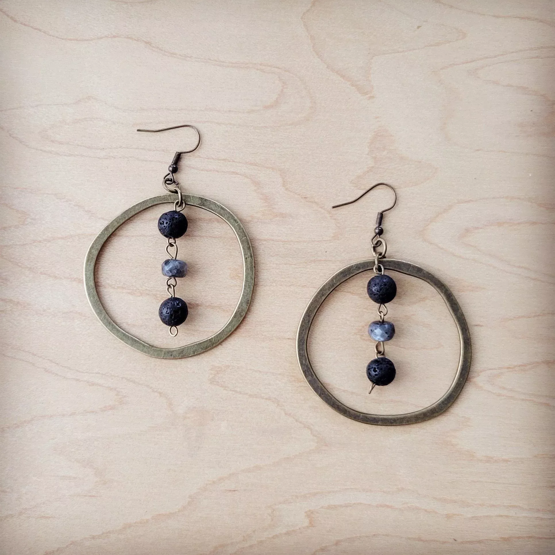 Western Copper Hoop Earrings w / Labradorite Beads 200v
